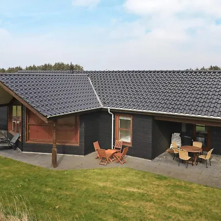 Three-bedroom Holiday In Haestveda * Hirtshals