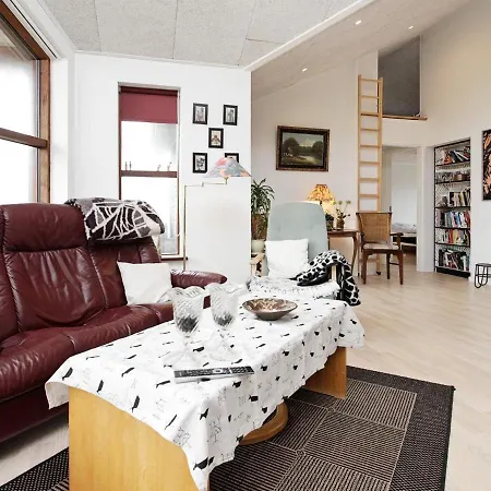 Three-bedroom Holiday In Haestveda Feriehus